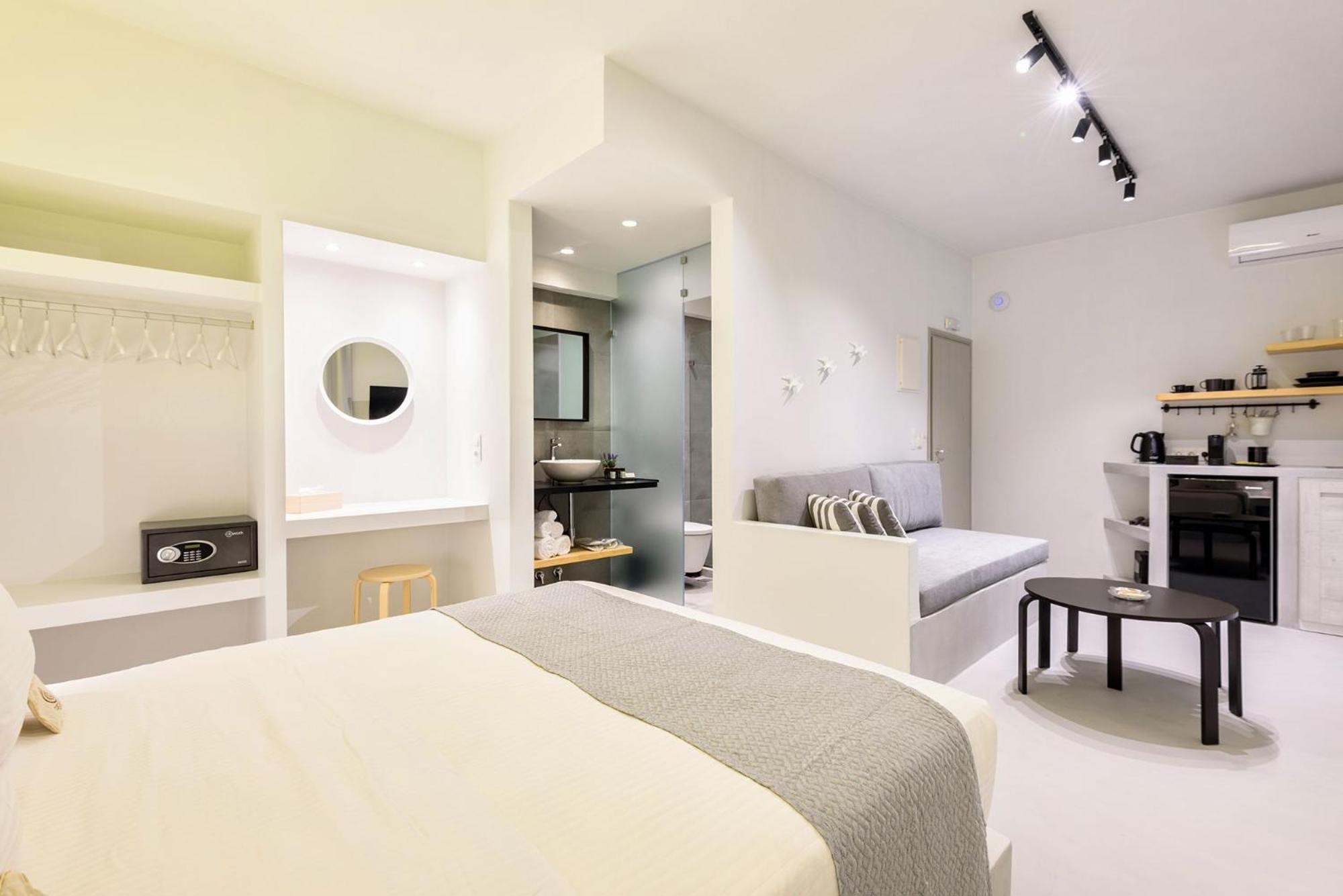 Peven Suites Náousa Buitenkant foto