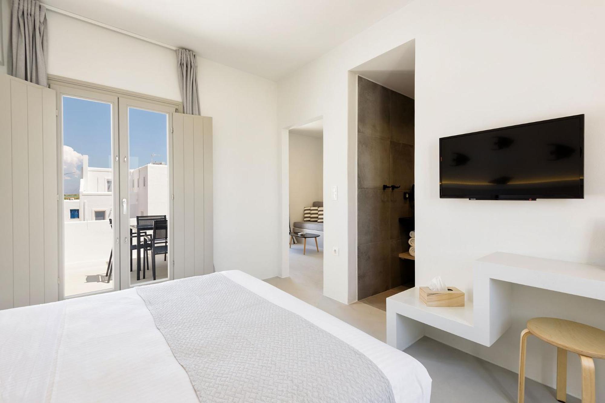 Peven Suites Náousa Buitenkant foto