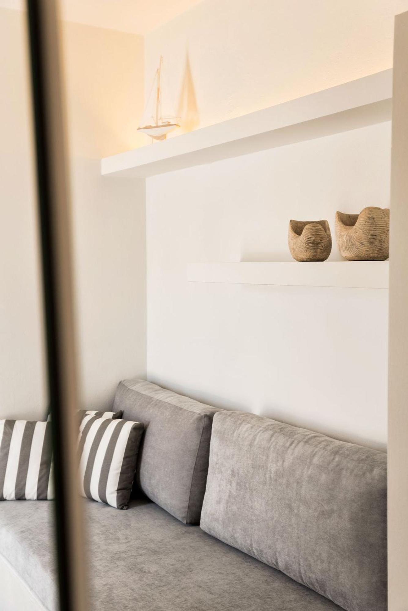 Peven Suites Náousa Buitenkant foto