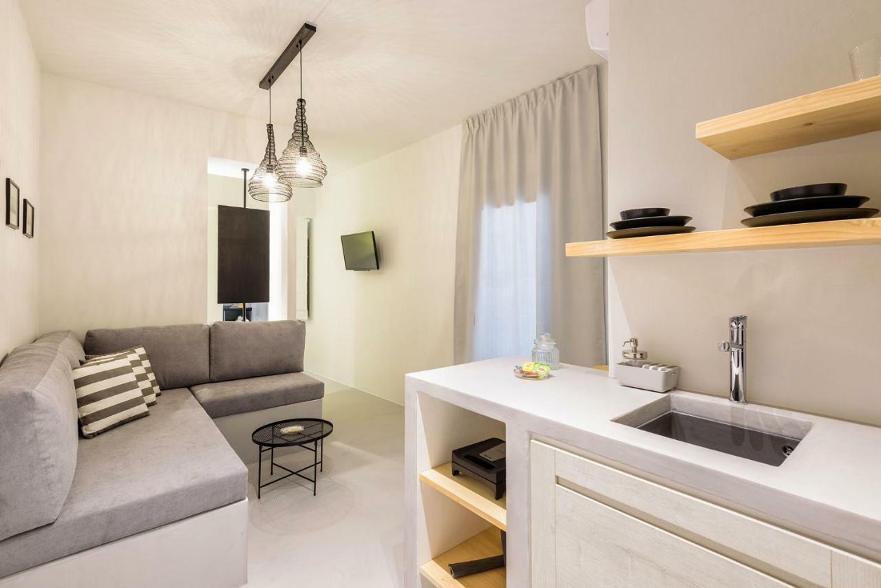 Peven Suites Náousa Kamer foto